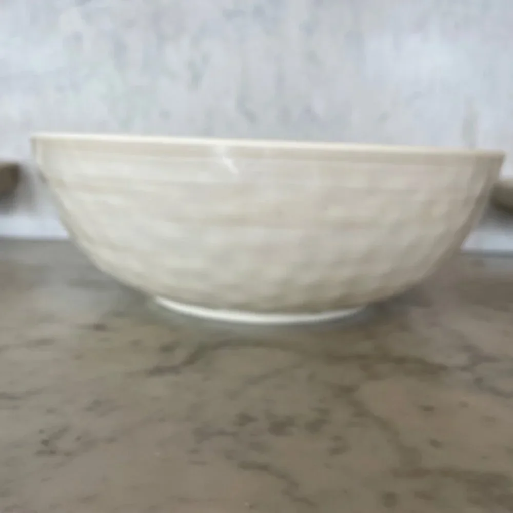 TOMMY BAHAMA Cream Swirl Melamine Serving Bowl 11